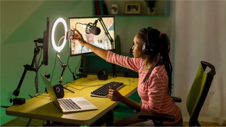 Matinée de travail « Communication corporate et Influence » – EM x UMICC